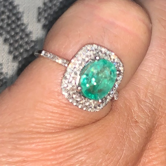 14k W Gold .94ct Oval Emerald & Diamonds Ring s5.5 - Picture 5 of 7